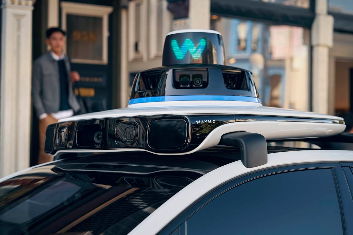 Waymo ruft fast 4.000 Robotaxis zurück: Fahrzeuge ignorieren Autobahnbaustellen Post image
